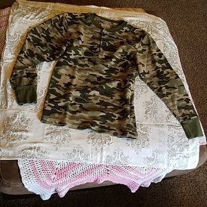 Camo size mens medium